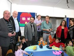 Hollandal Eitimciler, engelky'de