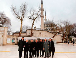 Sabah Namazın için Eyüp'te Buluştular