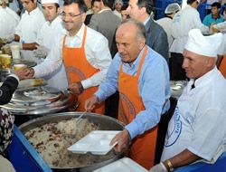 skdar'da bayramn habercisi Kadir Topba