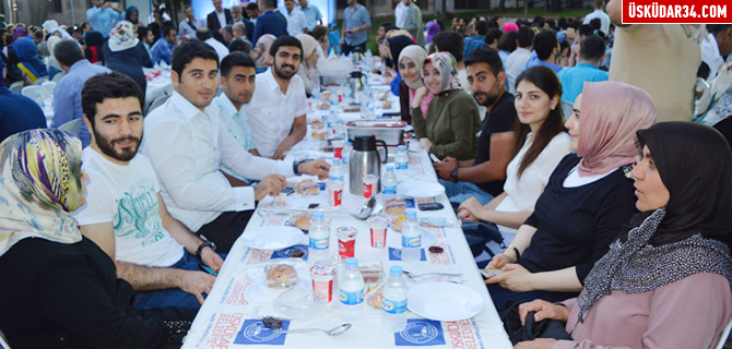 Marmara niversitesi rencilerinden birlik ve beraberlik ftar