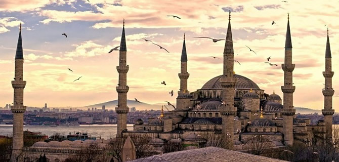 400 yllk tarihi Sultanahmet Camisi'nin minare restorasyonu tamamland