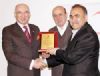 Kzlay'dan ar'ya Anlaml Plaket