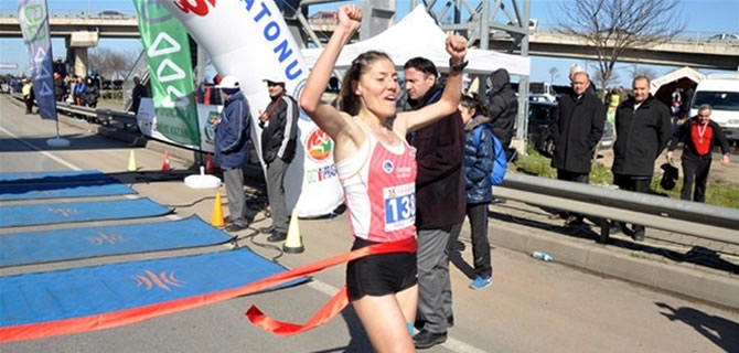 Trabzon Yarı Maratonu'nda Üsküdar rüzgarı esti