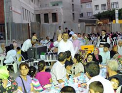 Sokak iftarlar nalan'da balad