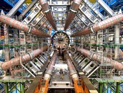 skdar Fen lisesi CERN'i gezdi