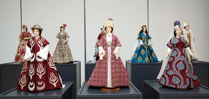 Hanım Sultanlar Sergisi New York Türkevi'nde sanatseverlerle buluştu