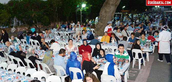 skdar 'Sokak ftarlar' komuluu pekitiriyor