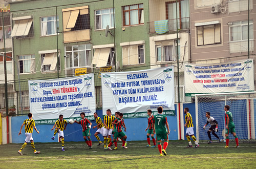 Katibim Futbol Turnuvası'nda Sultantepe ve Beylerbeyi karşı karşıya geldi.