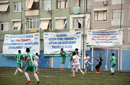 Katibim Futbol Turnuvası'nda Çengelköy, Kirazlıtepe ile karşılaştı.