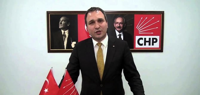 CHP Üsküdar'da yeni ilçe başkanı Suat Özçağdaş oldu
