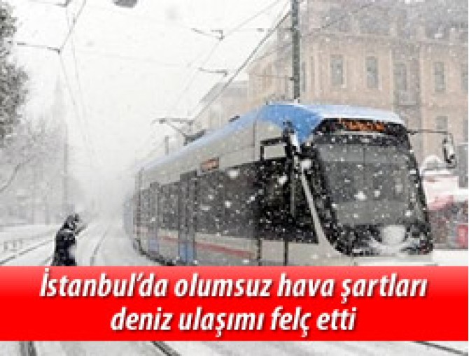 İstanbul'da yoğun kar yağışı sürüyor