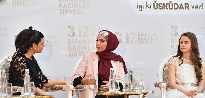 İz Bırakan Kadınlar Zirvesi'nin 3'üncüsü Üsküdar'da gerçekleştirildi