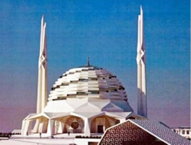 Marmara İlahiyat'ta Modern Cami Yükseliyor