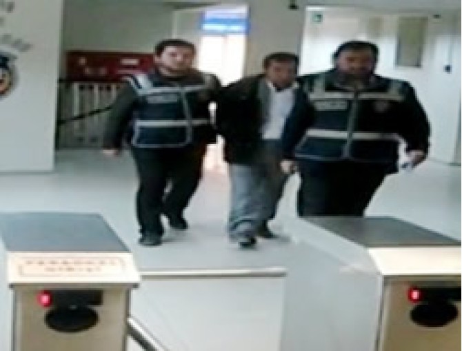 Özbekler Tekkesi ''Köstebeği'' tutuklandı