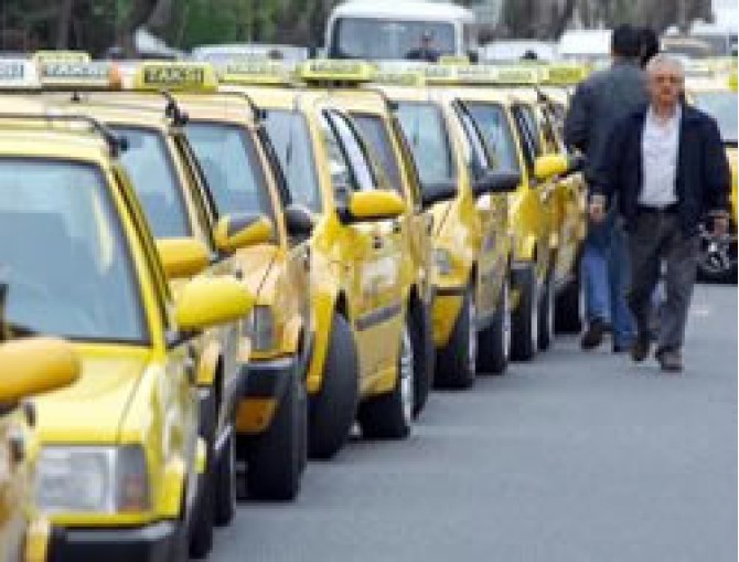Şirketlere filo taşımacılığı iznine taksiciler karşı
