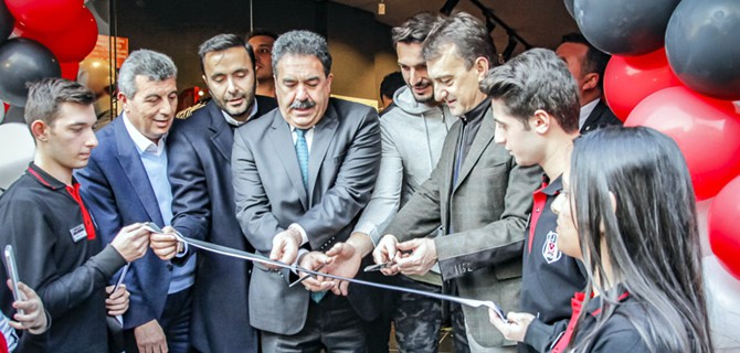 Türkiye'nin en büyük Kartal Yuvası Üsküdar'da açıldı